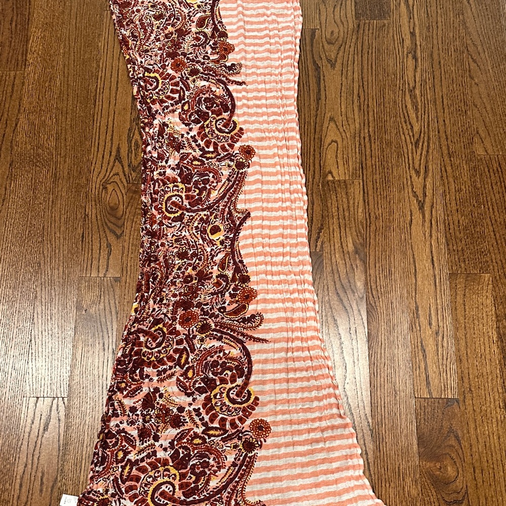 I don't even Knoa- I love me some paisley! Scarf by Ann Taylor- Loft👌
